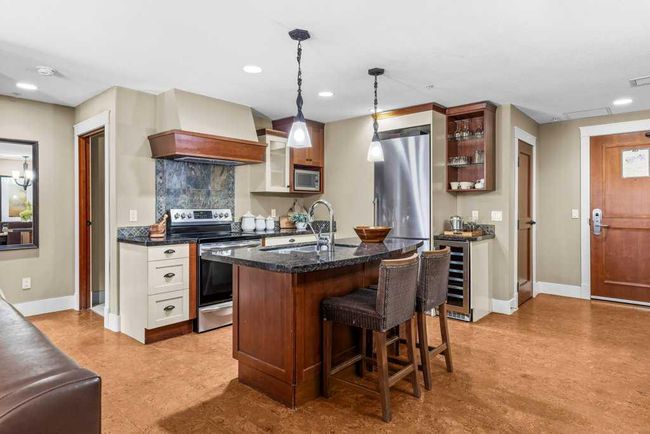 121 - 187 Kananaskis Way, Condo with 2 bedrooms, 2 bathrooms and 1 parking in Canmore AB | Image 11