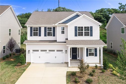 2950 Flat Rock Dr, Winston Salem, NC, 27127-8878 | Card Image