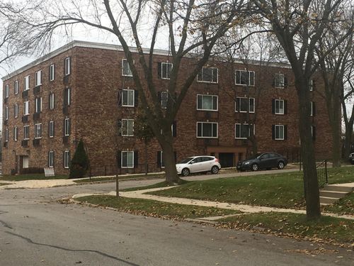 1315 E Elmdale Ct, Shorewood, WI, 53211-1861 | Card Image