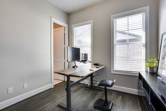 14985 Oak St, Townhouse with 3 bedrooms, 4 bathrooms and null parking in Addison TX | Image 22