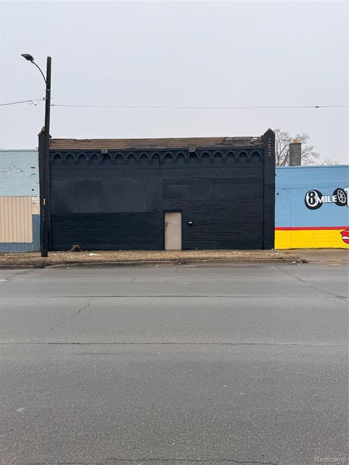 8621 W 8 Mile Rd, Detroit, MI, 48221-1102 | Card Image