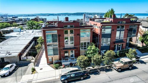 a-321 W Olympic Pl, Seattle, WA, 98119-3719 | Card Image