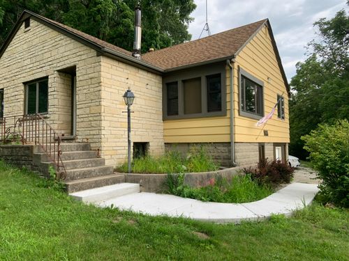 144 Riverside Dr, Waterford, WI, 53185-4030 | Card Image