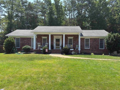 213 Briarwood Dr, Belton, SC, 29627-8933 | Card Image