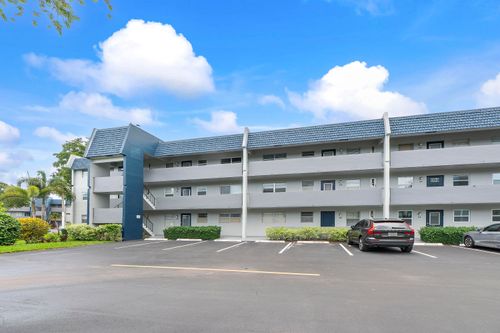 212-7837 Golf Circle Dr, Margate, FL, 33063-7355 | Card Image