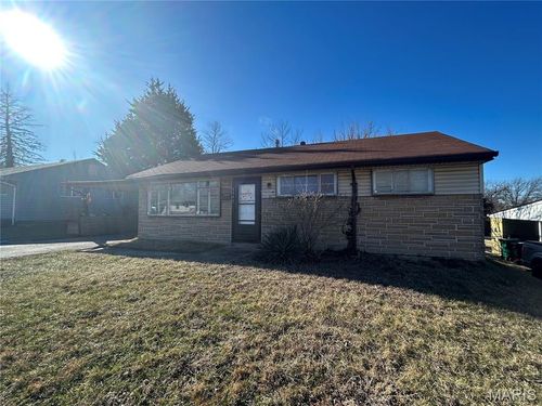 5547 Holborn Drive, St Louis, MO, 63121 | Card Image