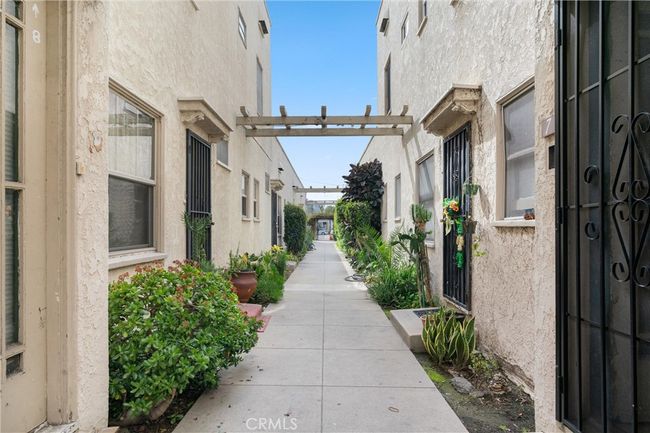 APT-1 - 1738 E 4 Th St, Home with 1 bedrooms, 1 bathrooms and null parking in Long Beach CA | Image 5