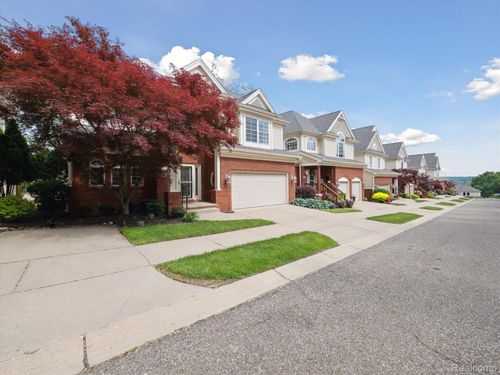 630 Florence Ct, Milford, MI, 48381-1758 | Card Image