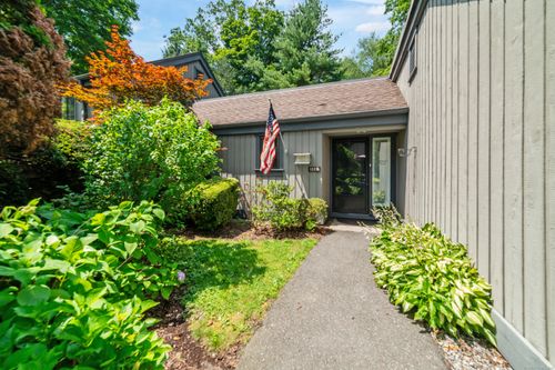 132B Heritage Village Road, Southbury, CT, 06488 | Card Image