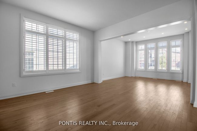 89 Marigold Blvd, House other with 5 bedrooms, 5 bathrooms and 4 parking in Tottenham ON | Image 8