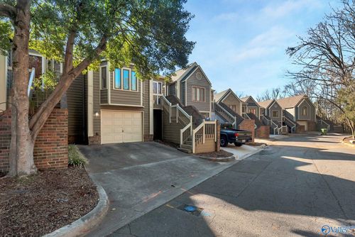 2-211 Knollridge Cir Ne, Huntsville, AL, 35801-1955 | Card Image