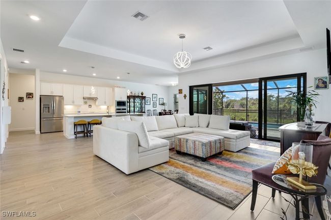 11030 Pebble Springs Run, House other with 3 bedrooms, 3 bathrooms and null parking in Fort Myers FL | Image 11