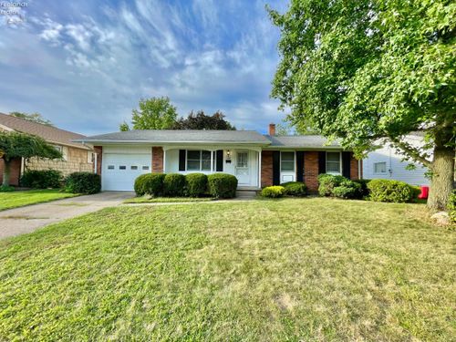 159 Arlington Dr, Bellevue, OH, 44811-1104 | Card Image