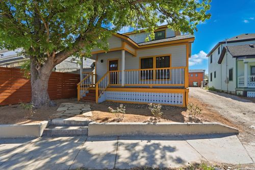 608 Labor St, San Antonio, TX, 78210-1324 | Card Image