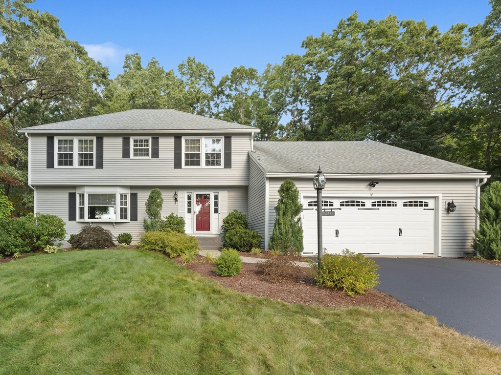 Gerald Cir, Acton, MA 01720