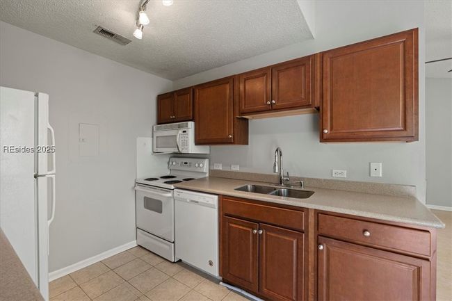 26F - 26 Old South Ct, Condo with 2 bedrooms, 2 bathrooms and null parking in Bluffton SC | Image 11