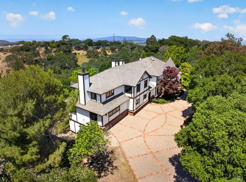 10 Lockton Lane, Novato, CA, 94945 | Card Image