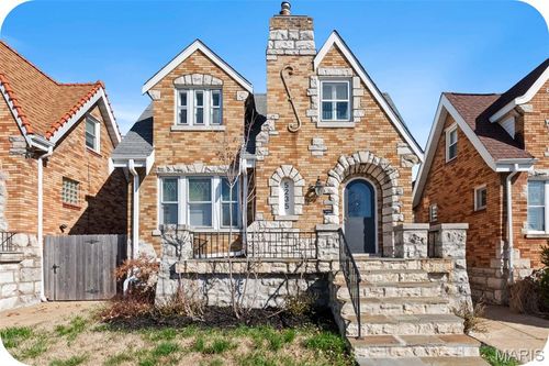 5235 Oleatha Ave, Saint Louis, MO, 63139-1337 | Card Image