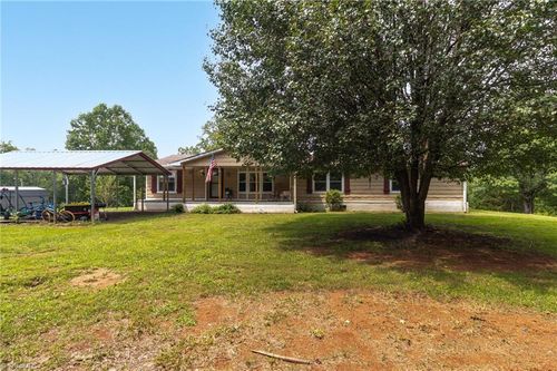 1352 Gravitte Rd, Pilot Mountain, NC, 27041-9579 | Card Image