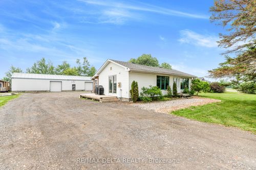 4062 Drouin Rd, Hammond, ON, K0A2A0 | Card Image