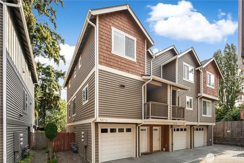 unit-c-927 N 97th St, Seattle, WA, 98103-3438 | Card Image