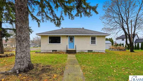 302 Minnesota Ave E, Minnesota Lake, MN, 56068-3149 | Card Image