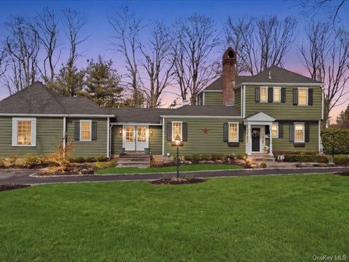 5 Wendover Rd, Setauket, NY, 11733-3926 | Card Image