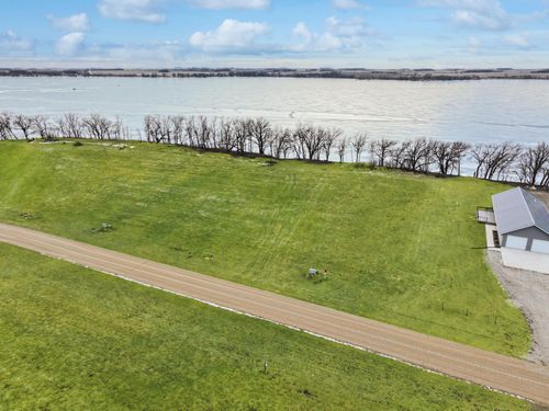 32 Jayvee Ln, Garvin, MN, 56132-7600 | Card Image