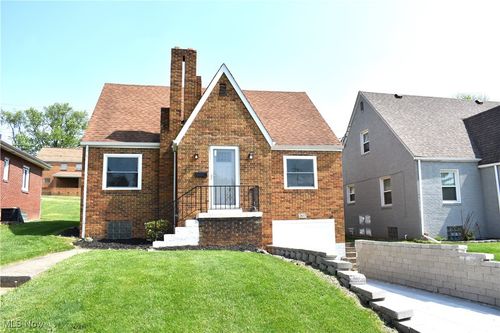 2617 Chestnut St, Steubenville, OH, 43952-1105 | Card Image