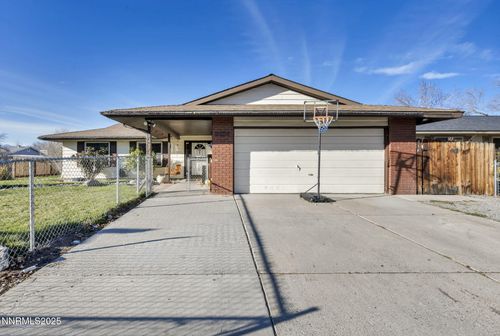 914 Glen Martin Dr, Sparks, NV, 89434-2518 | Card Image