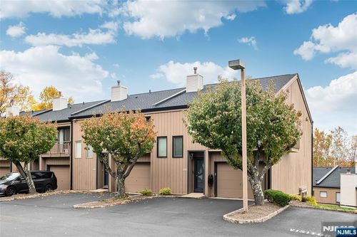 1146 Stephanie Dr, Caldwell, NJ, 07006-4587 | Card Image