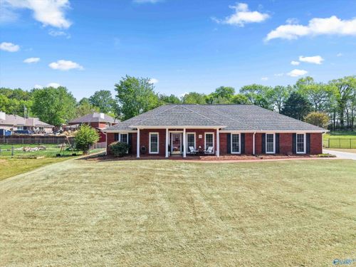121 Anita Dr, Madison, AL, 35757-8421 | Card Image