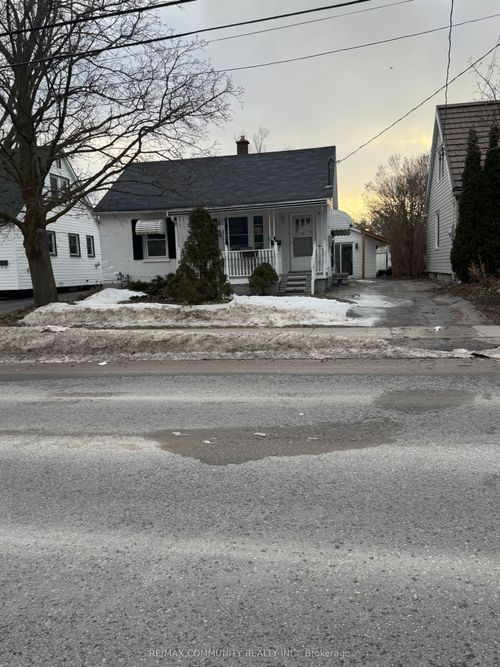 61 Adelaide St S, Lindsay, ON, K9V3J6 | Card Image