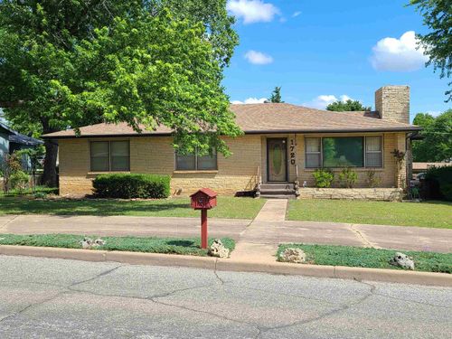 1720 Simpson Ave, Winfield, KS, 67156-2520 | Card Image