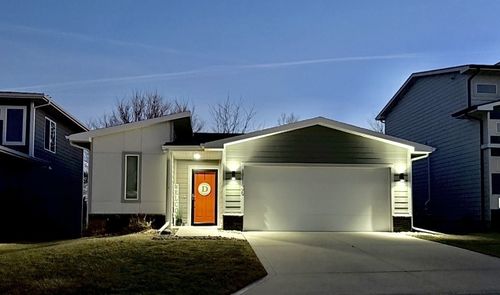 17136 Mistflower Ln, Urbandale, IA, 50323-2789 | Card Image