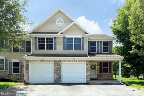 112 Quincy Ave, State College, PA, 16801-7464 | Card Image