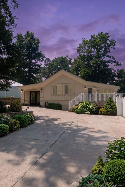 28 Higgins Trl, Monroe, NY, 10950-6624 | Card Image