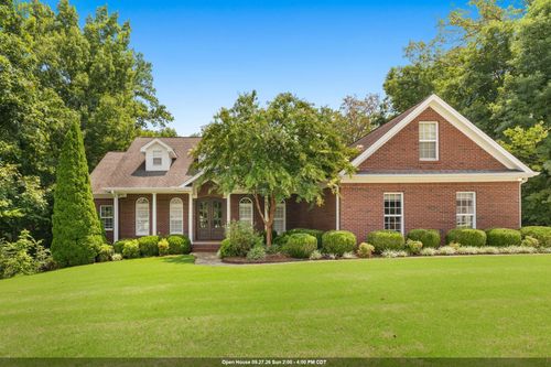 104 Castlewood Ct, Florence, AL, 35633-8206 | Card Image