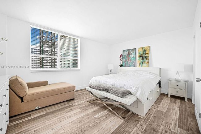 APT-1003 - 10185 Collins Ave, Condo with 1 bedrooms, 1 bathrooms and null parking in Bal Harbour FL | Image 16