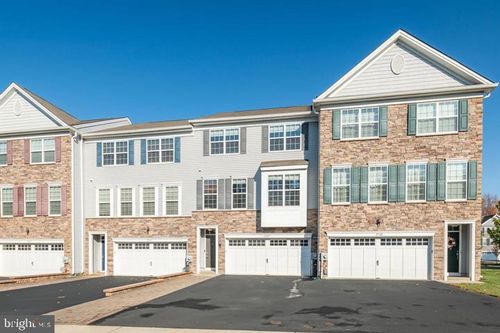 27127 Hickory Ln, LANGHORNE, PA, 19047-4703 | Card Image