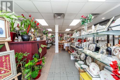 529 Rogers Road S, Toronto (Keelesdale-Eglinton West), ON, M6M1B4 | Card Image