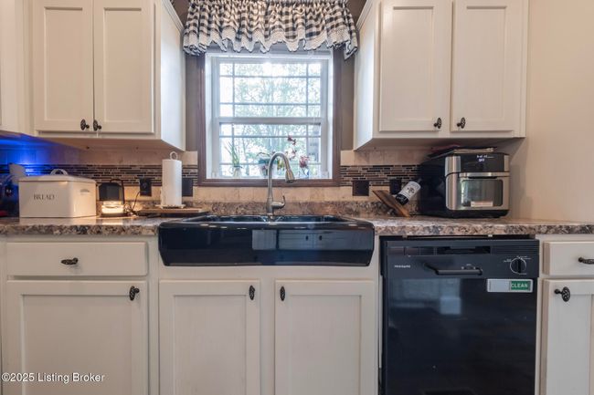 110 Barr Simmons Ln, House other with 3 bedrooms, 2 bathrooms and null parking in Mc Daniels KY | Image 22