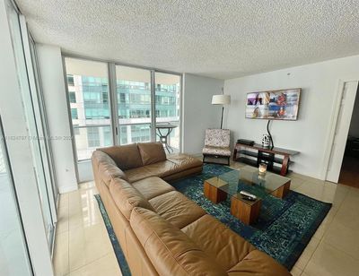 1401 - 1155 Brickell Bay Dr, Condo with 2 bedrooms, 2 bathrooms and null parking in Miami FL | Image 2