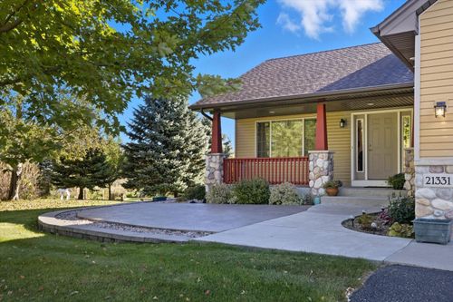 21331 Queen Ct Nw, Elk River, MN, 55330-4679 | Card Image
