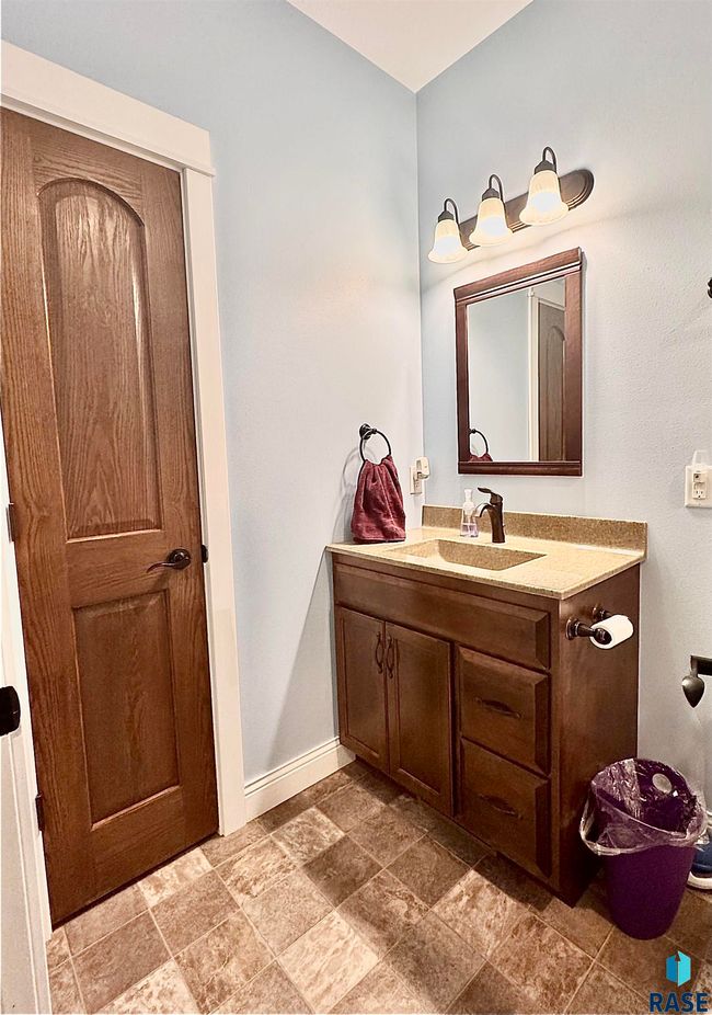 1403 Bitterroot Rd, House other with 5 bedrooms, 4 bathrooms and null parking in Dell Rapids SD | Image 24