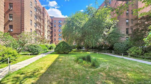 5c-144-46 38th Avenue, New York, NY, 11354 | Card Image