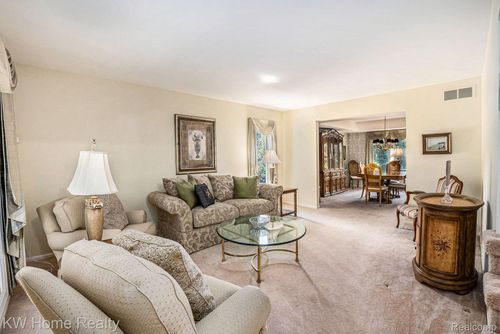 1583 Greenwich Drive, Troy, MI, 48098 | Card Image