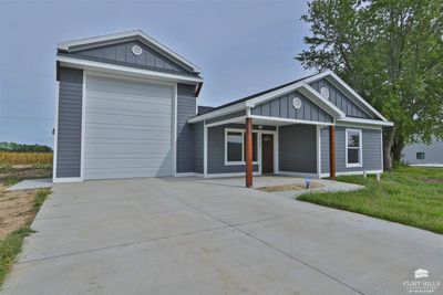 220 Green Acres Drive, House other with 3 bedrooms, 2 bathrooms and null parking in Milford KS | Image 3