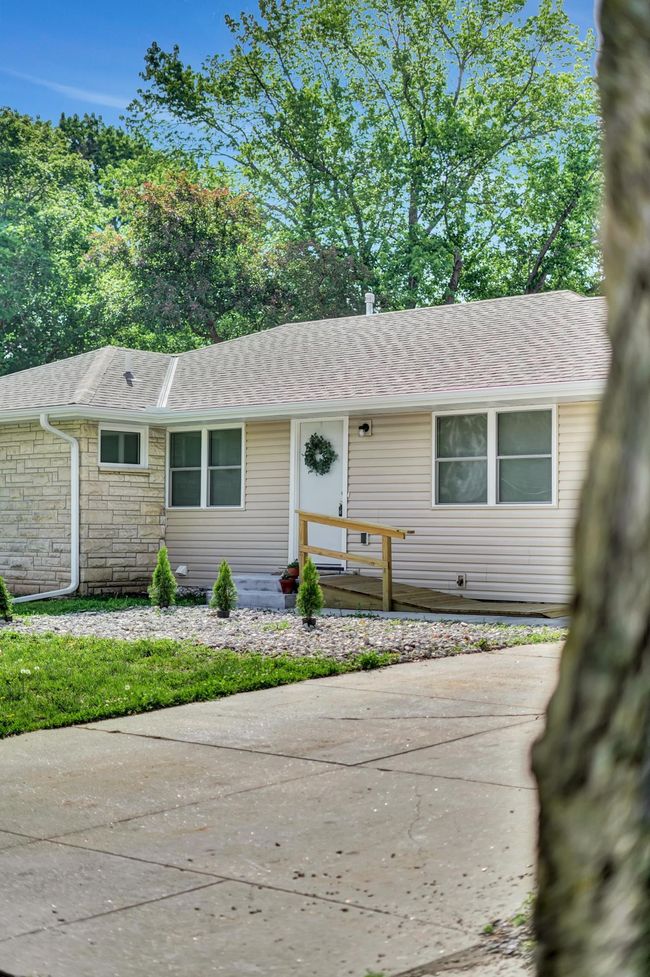 1105 Surfside Dr, House other with 4 bedrooms, 3 bathrooms and 2 parking in Lincoln NE | Image 4