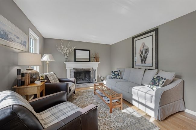 209 Forest St, House other with 3 bedrooms, 2 bathrooms and 6 parking in Franklin MA | Image 11